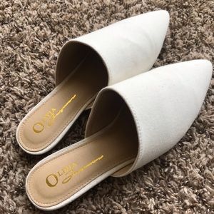 Pointed White Mules